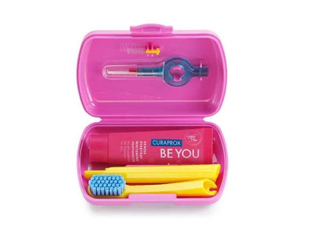 Curaprox Be You Travel Set, Σετ Ταξιδιού Στοματικής Υγιεινής Ροζ 1τεμ